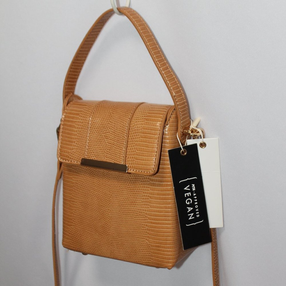NWT Tan Vegan Hand and Crossbody Small Bag - Picture 4 of 9